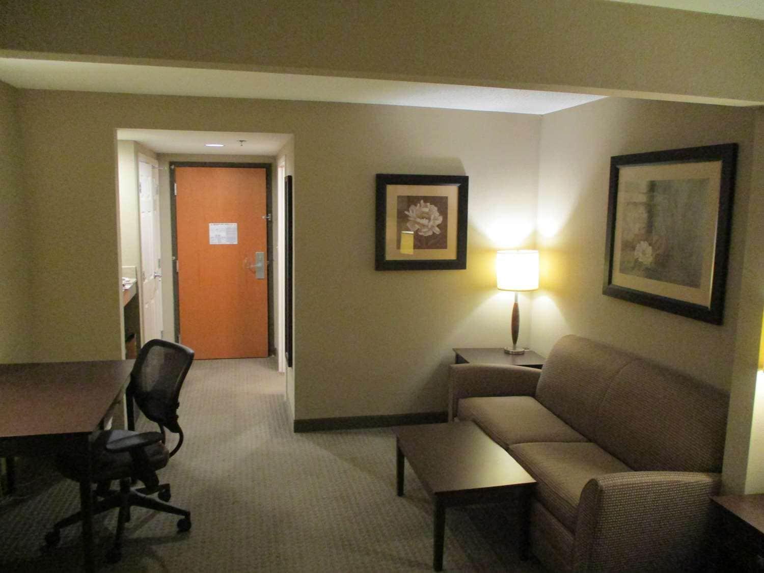ホテル ベスト ウェスタン プラス セントルイス ウエスト チェスターフィールド Saint Charles 部屋 写真